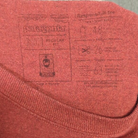 Patagonia T-Shirt Men's XL Red Responsibili-tee Regular Fit - Picture 7 of 15